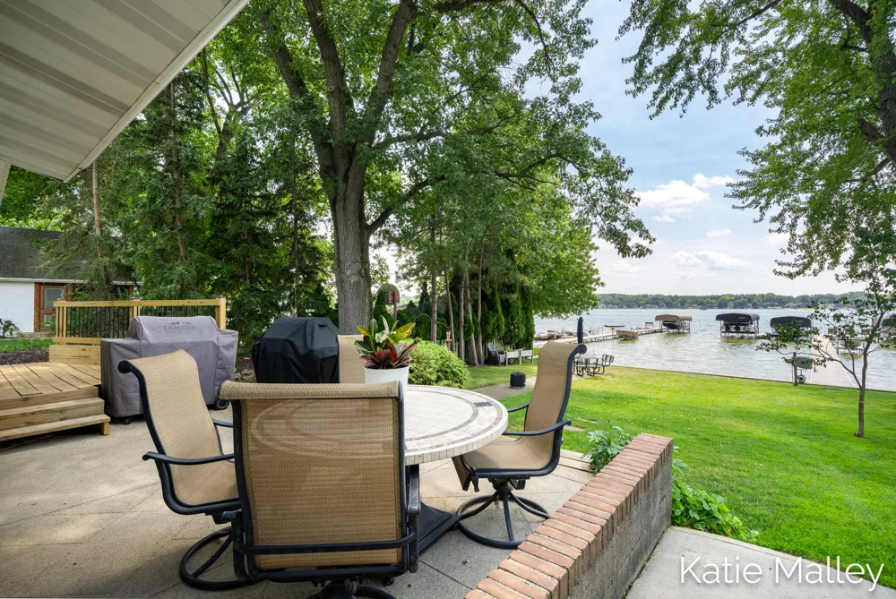7353 Davies Drive NE Cannon Township, MI 49341