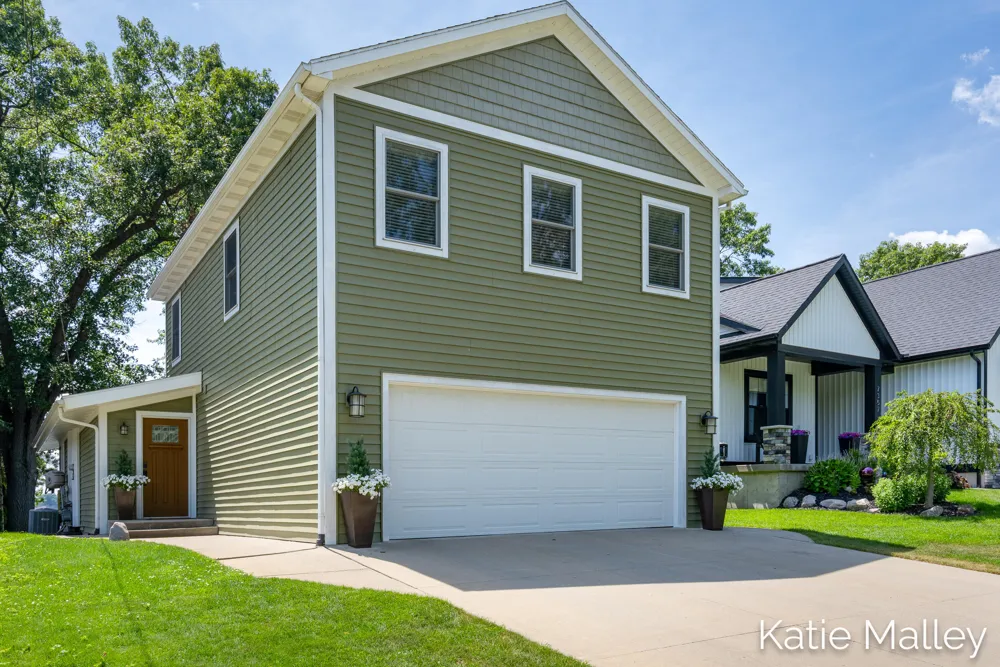 7353 Davies Drive NE Cannon Township, MI 49341