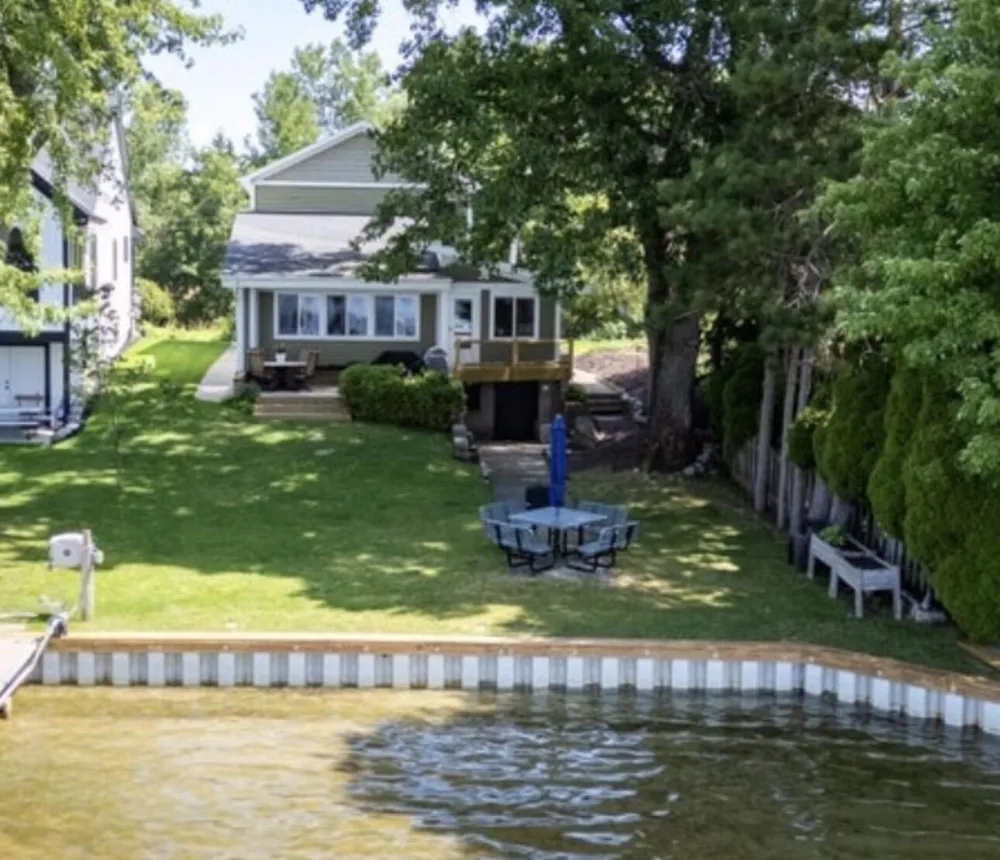 7353 Davies Drive NE Cannon Township, MI 49341