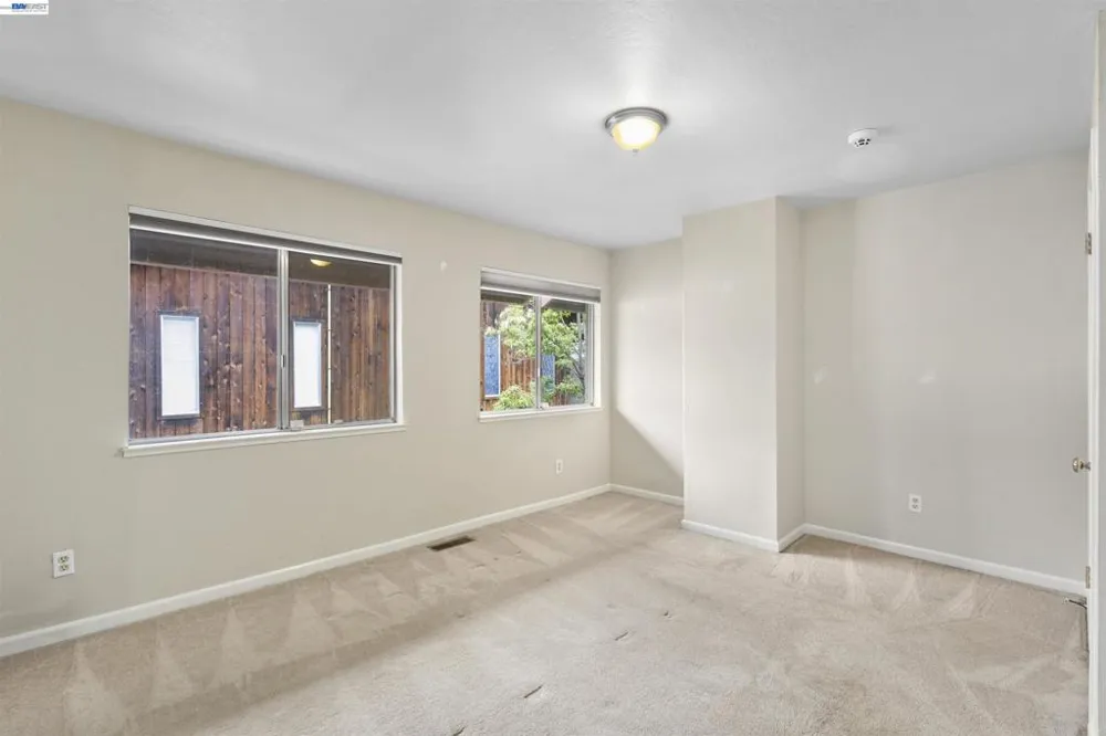 3858 Maybelle Ave Oakland, CA 94619