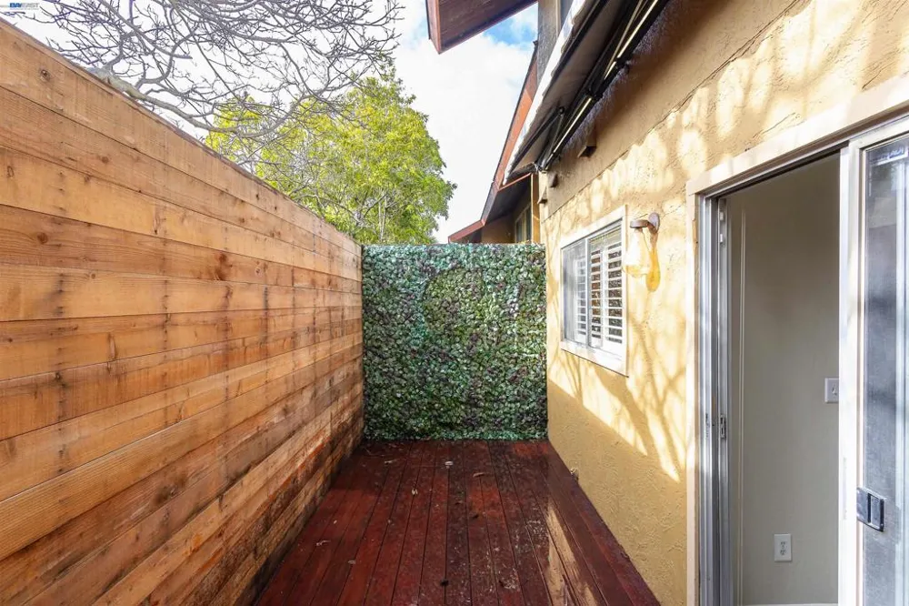 3858 Maybelle Ave Oakland, CA 94619