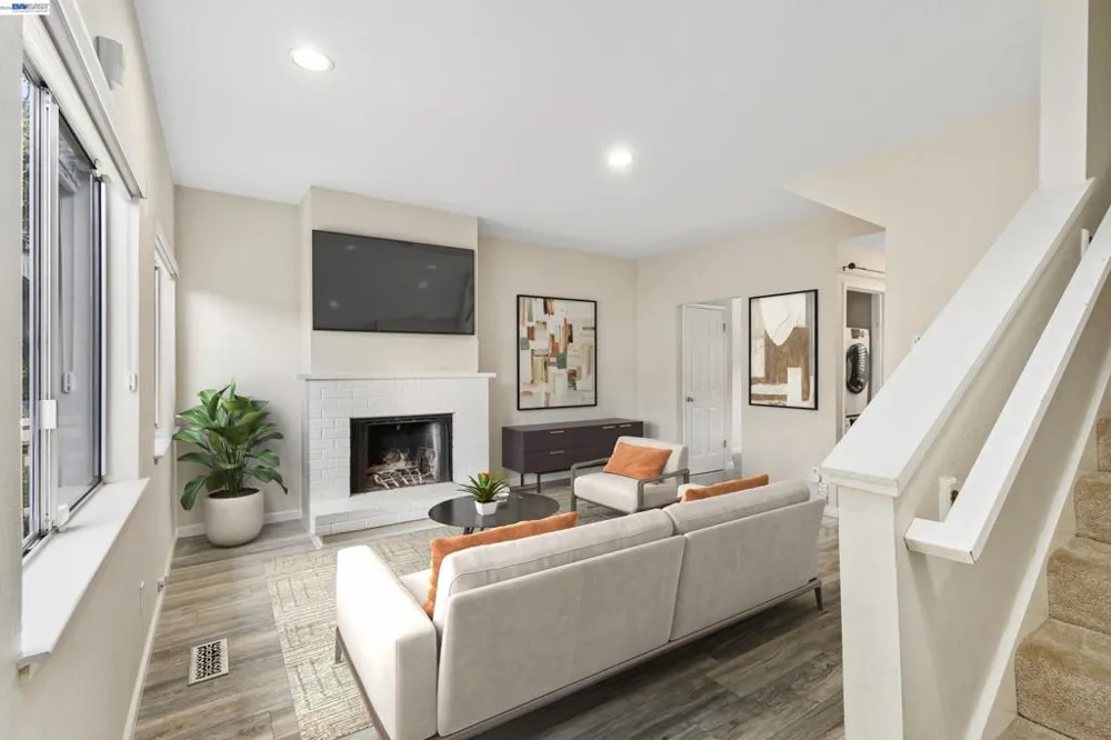 3858 Maybelle Ave Oakland, CA 94619