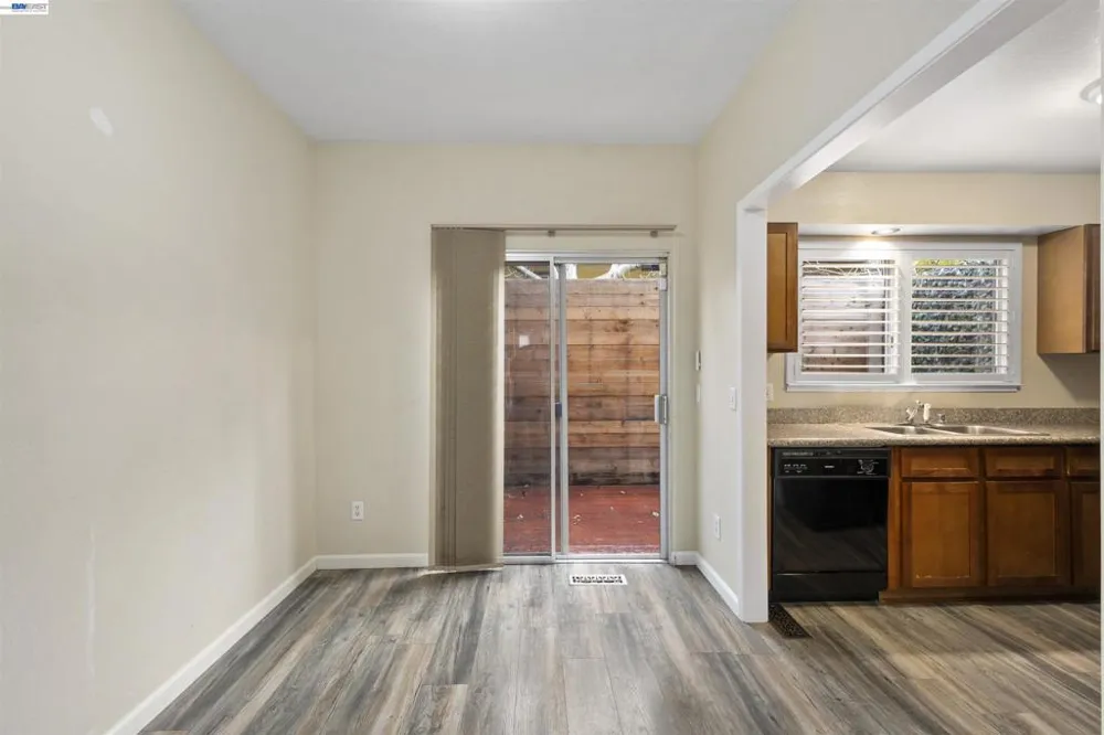 3858 Maybelle Ave Oakland, CA 94619