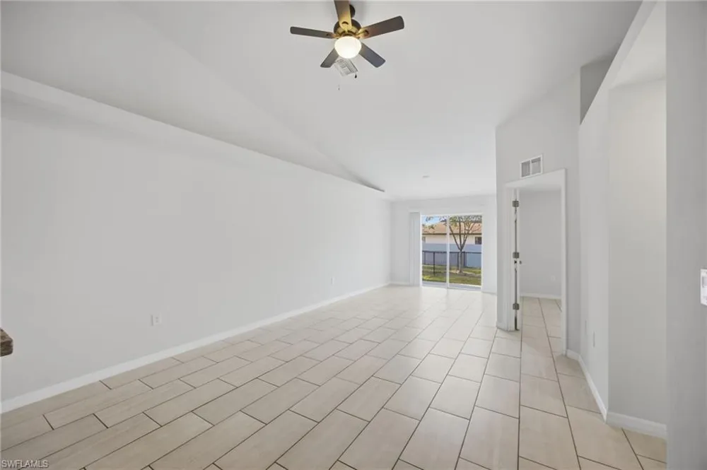 1426 Cape Coral Parkway W Cape Coral, FL 33914