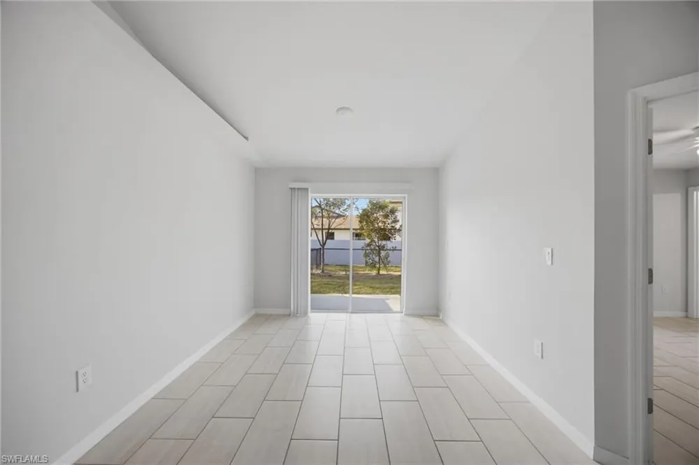 1426 Cape Coral Parkway W Cape Coral, FL 33914