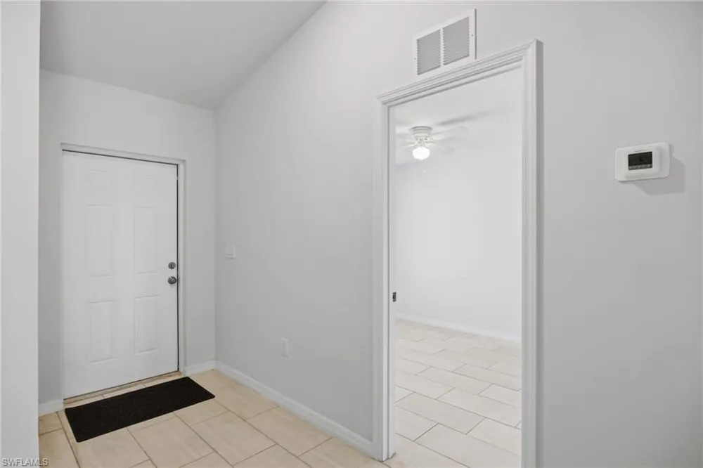 1426 Cape Coral Parkway W Cape Coral, FL 33914