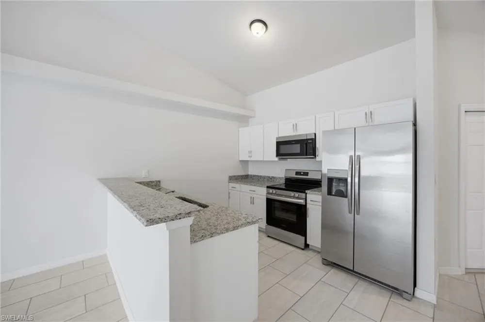 1426 Cape Coral Parkway W Cape Coral, FL 33914