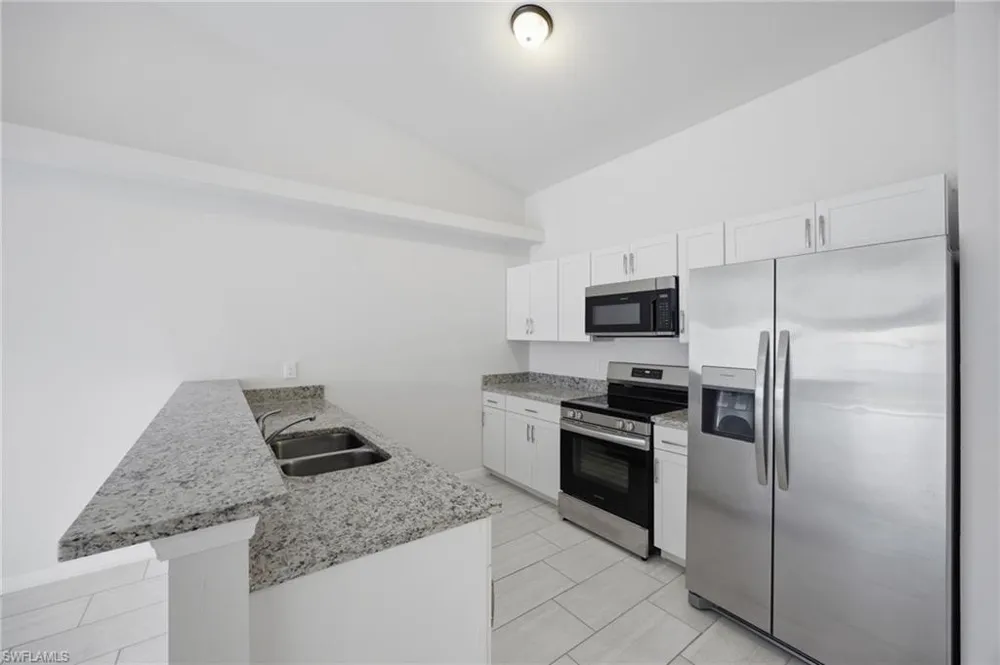 1426 Cape Coral Parkway W Cape Coral, FL 33914