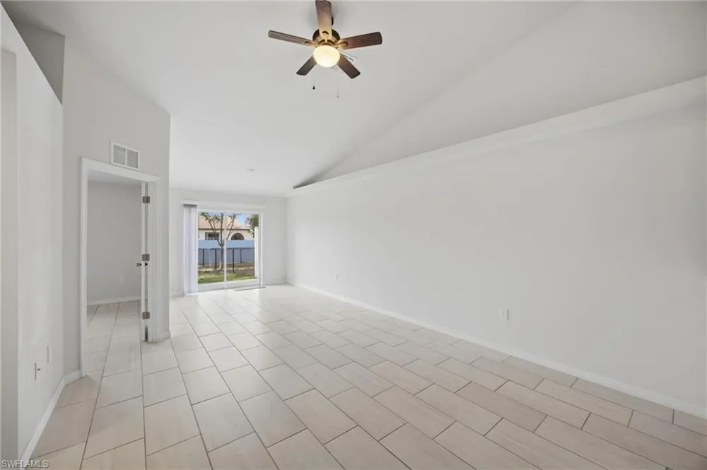 1426 Cape Coral Parkway W Cape Coral, FL 33914