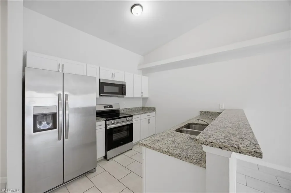 1426 Cape Coral Parkway W Cape Coral, FL 33914