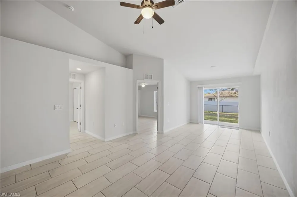 1426 Cape Coral Parkway W Cape Coral, FL 33914