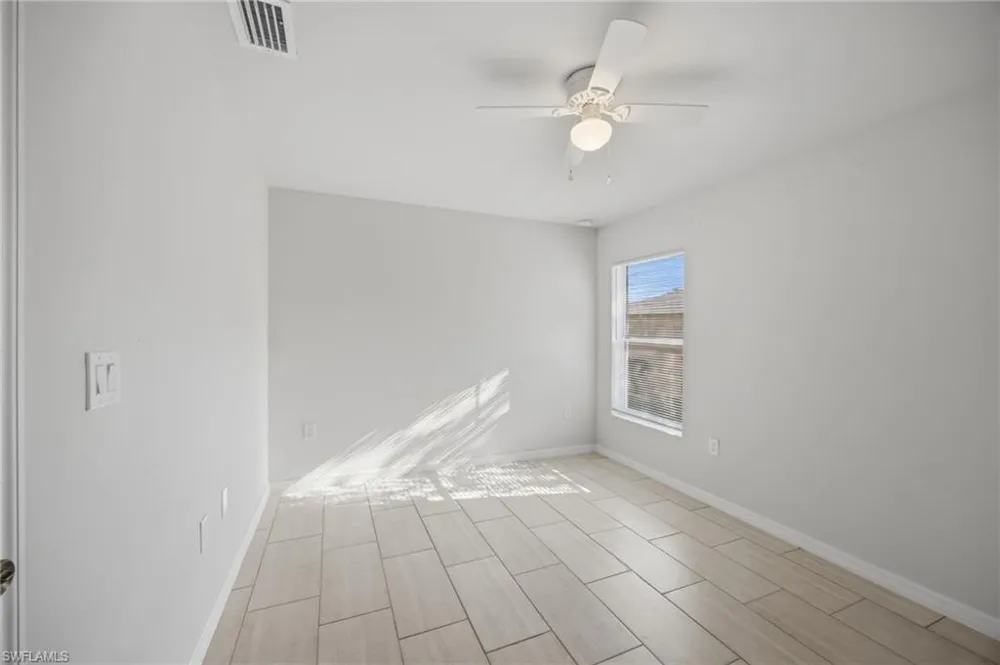 1426 Cape Coral Parkway W Cape Coral, FL 33914