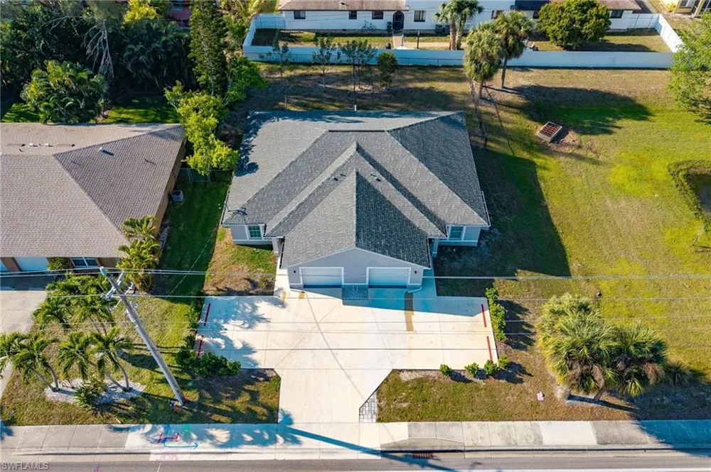1426 Cape Coral Parkway W Cape Coral, FL 33914
