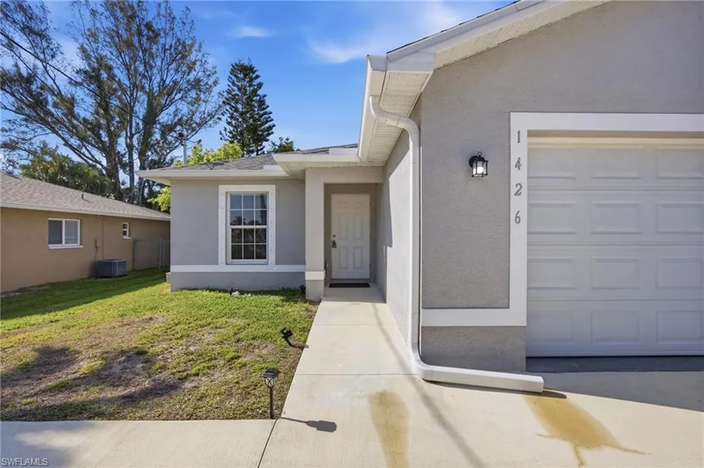 1426 Cape Coral Parkway W Cape Coral, FL 33914