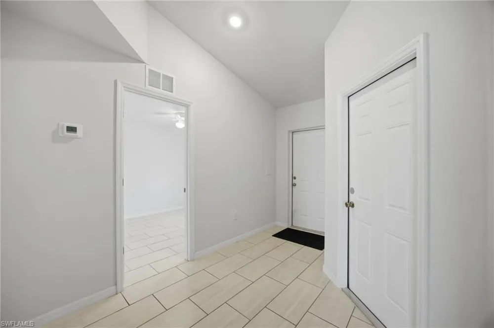 1426 Cape Coral Parkway W Cape Coral, FL 33914