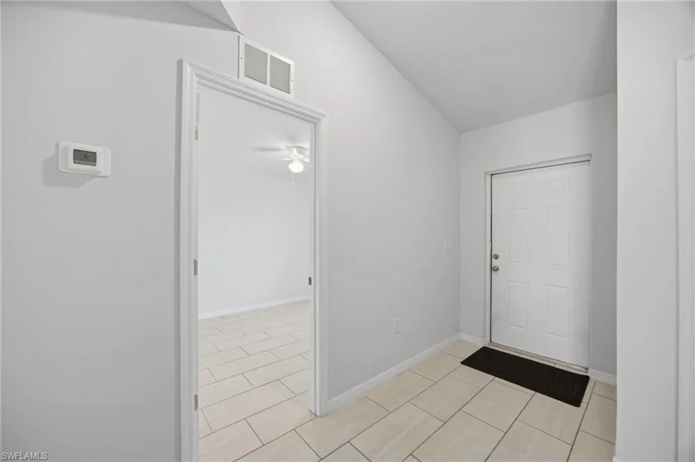 1426 Cape Coral Parkway W Cape Coral, FL 33914