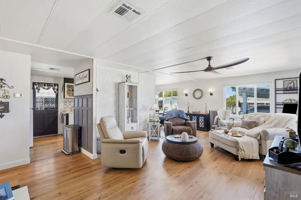 703 Sequoia Street Windsor, CA 95492