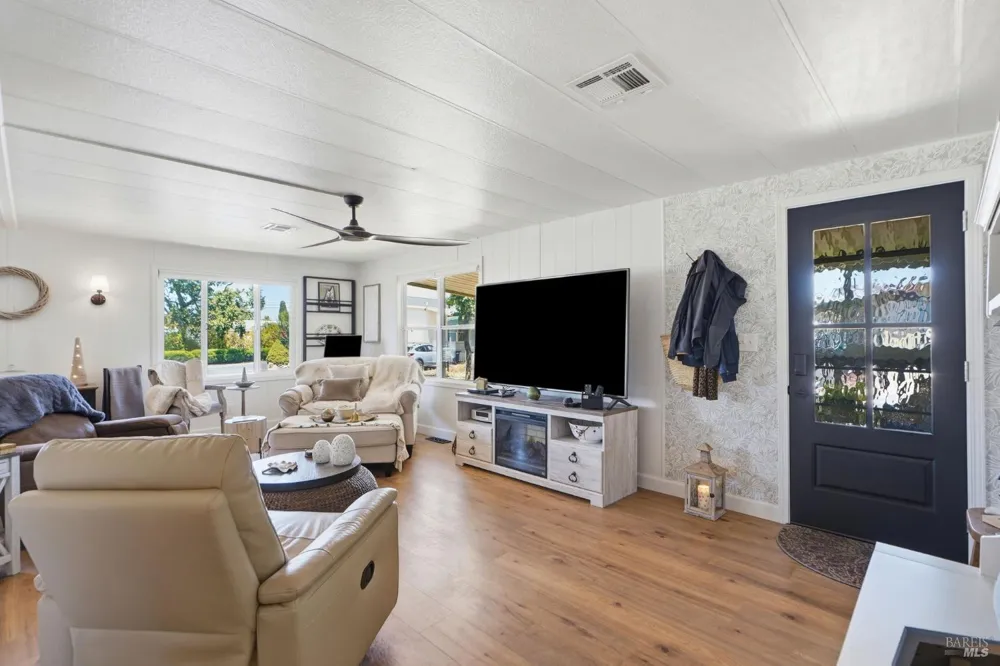 703 Sequoia Street Windsor, CA 95492