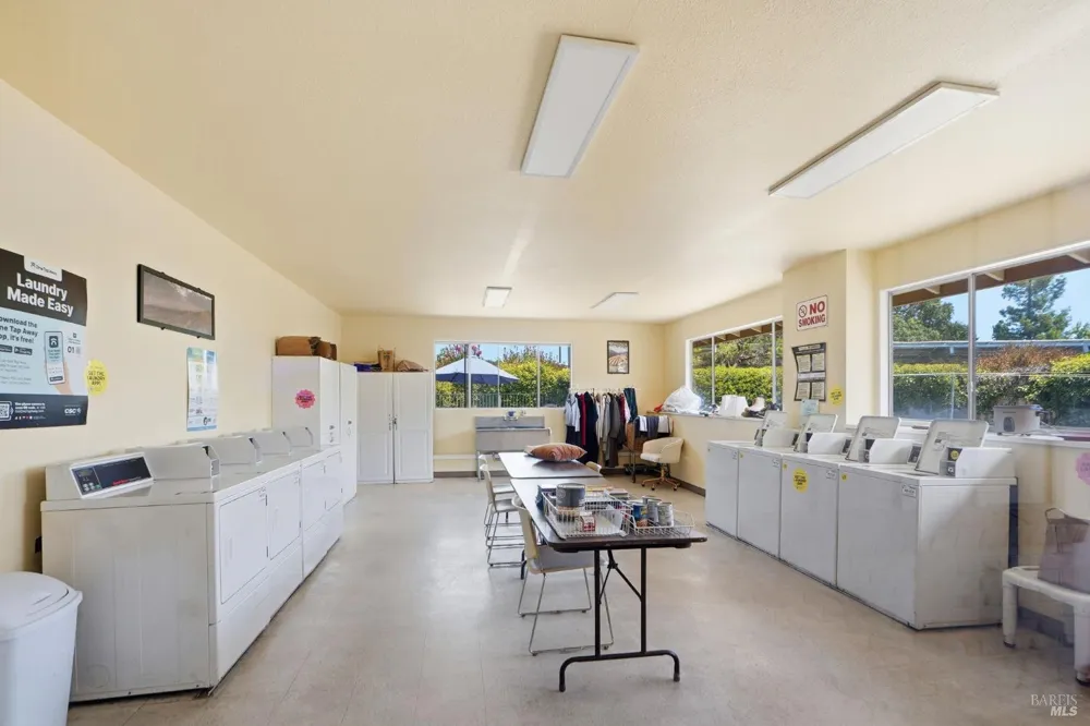 703 Sequoia Street Windsor, CA 95492