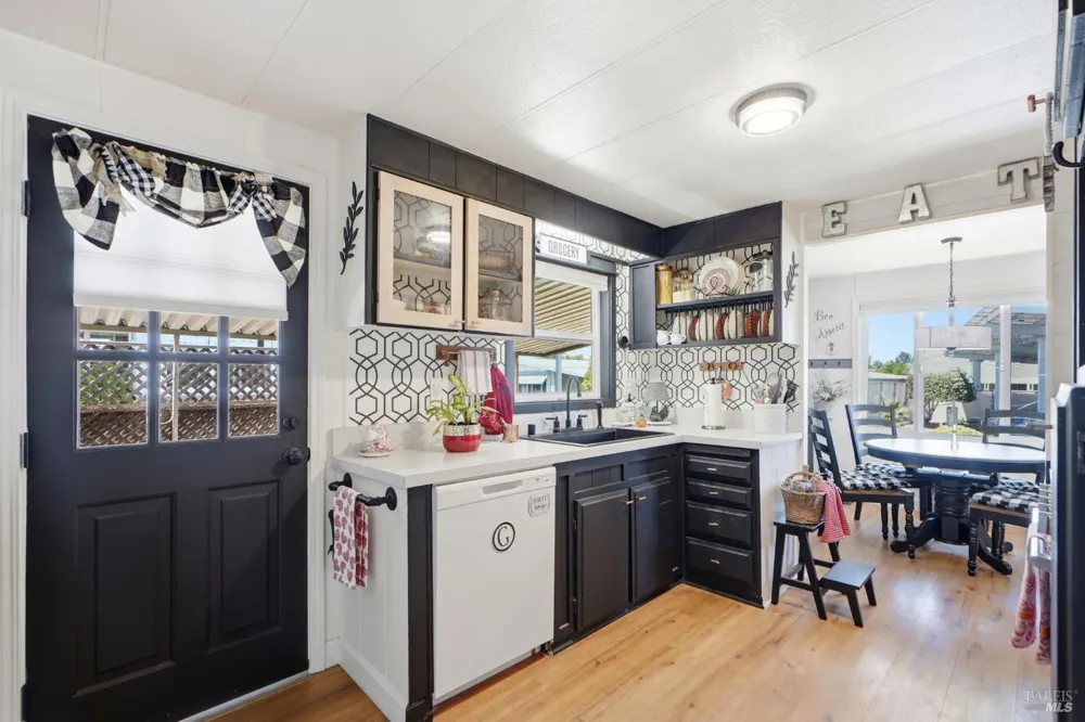 703 Sequoia Street Windsor, CA 95492