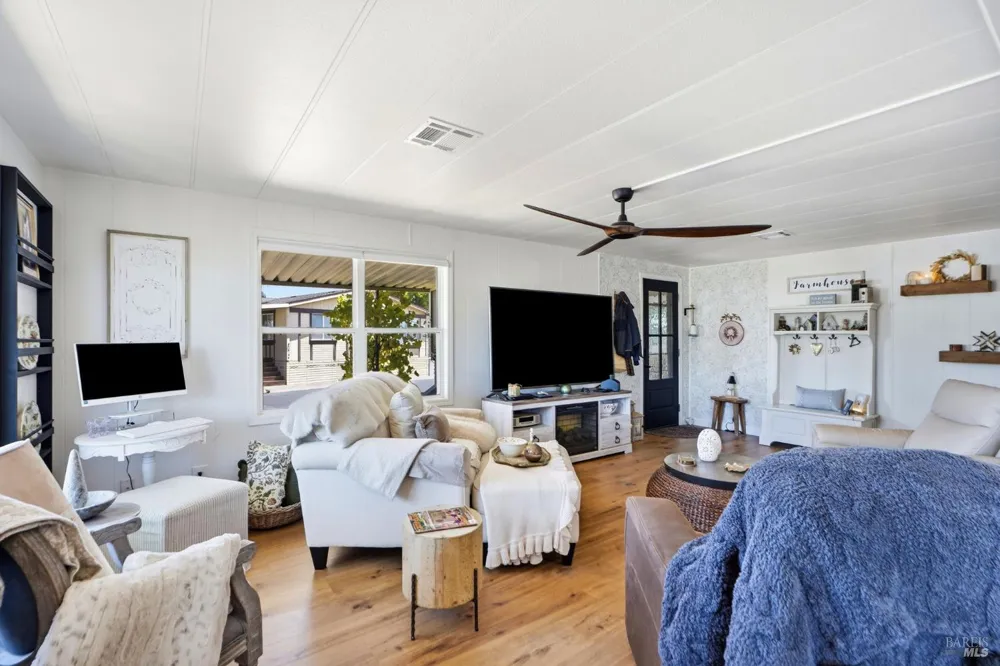 703 Sequoia Street Windsor, CA 95492