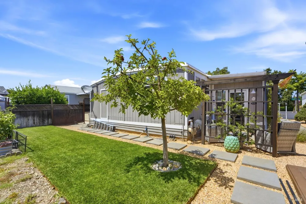 703 Sequoia Street Windsor, CA 95492
