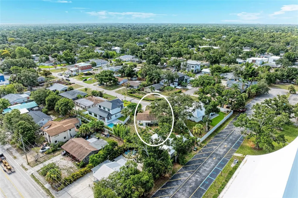 1300 LOMA LINDA COURT Sarasota, FL 34239