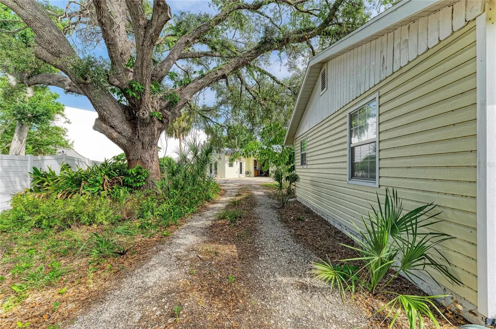 1300 LOMA LINDA COURT Sarasota, FL 34239