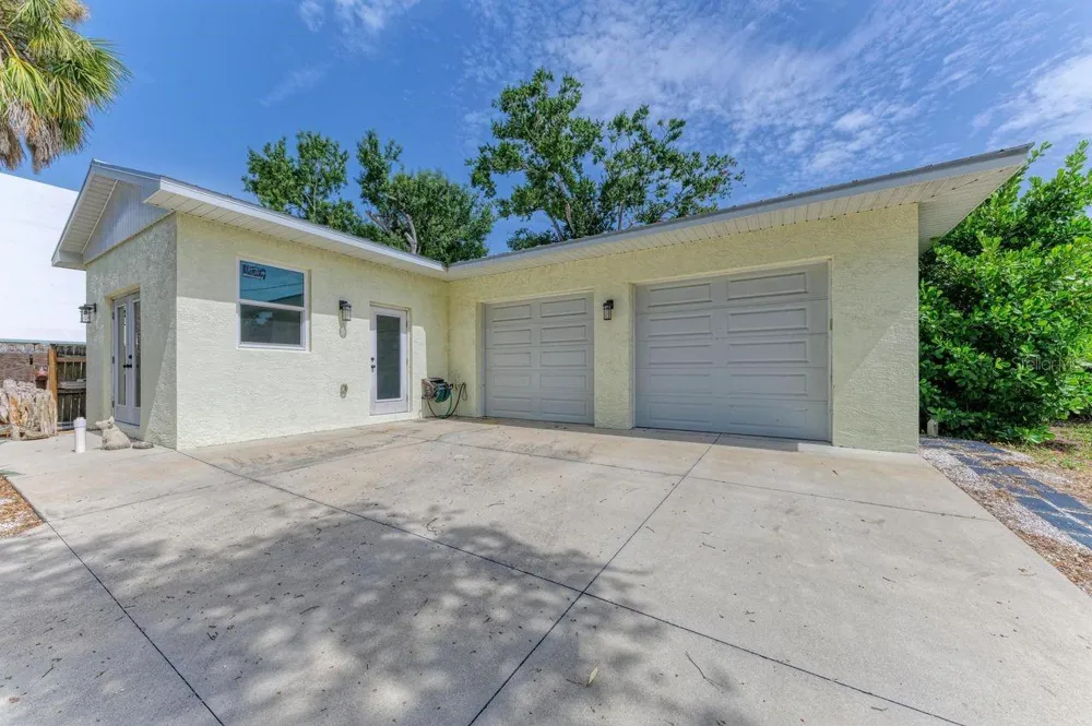 1300 LOMA LINDA COURT Sarasota, FL 34239