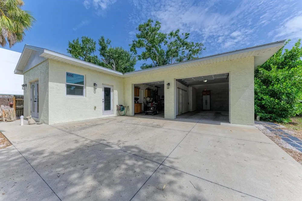1300 LOMA LINDA COURT Sarasota, FL 34239