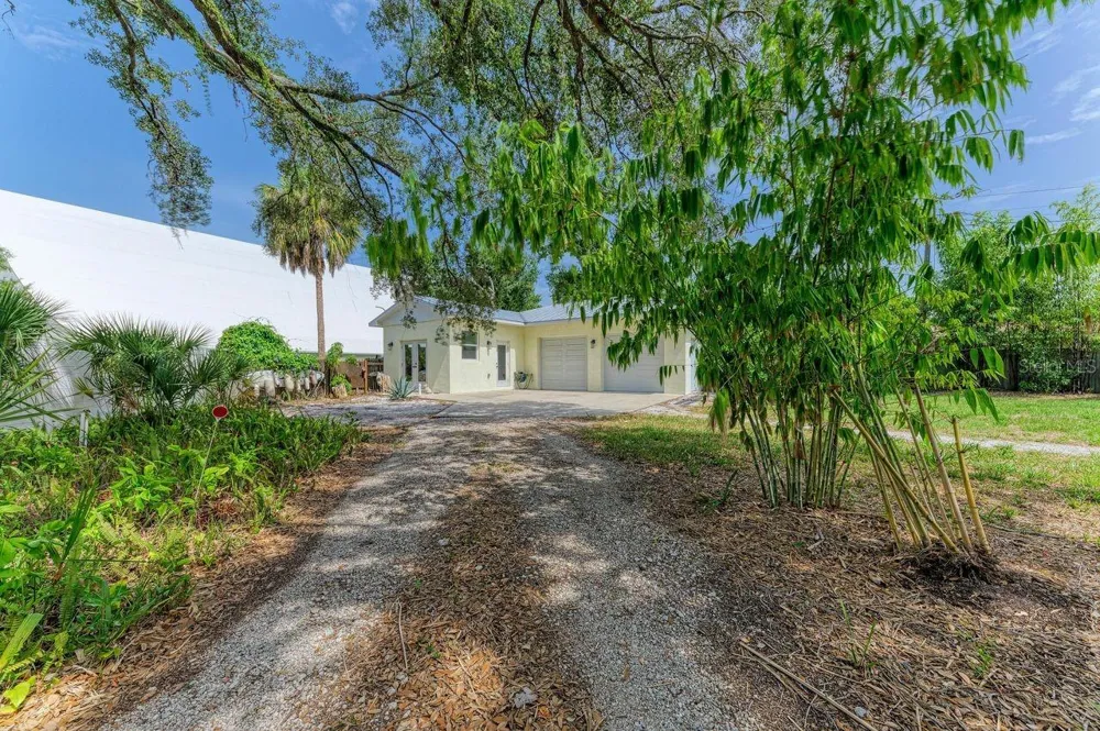 1300 LOMA LINDA COURT Sarasota, FL 34239