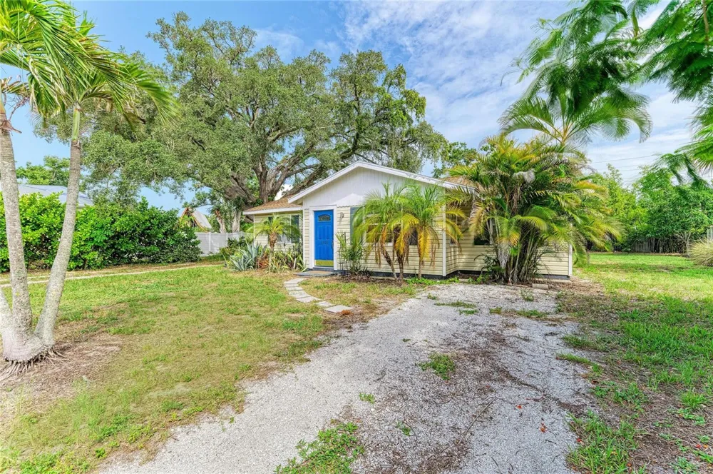 1300 LOMA LINDA COURT Sarasota, FL 34239