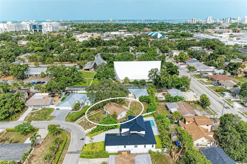 1300 LOMA LINDA COURT Sarasota, FL 34239