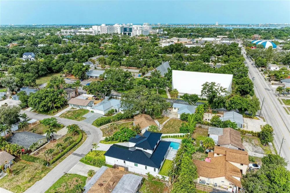 1300 LOMA LINDA COURT Sarasota, FL 34239