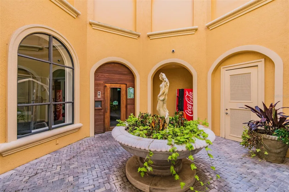 2717 VIA CIPRIANI #623A Clearwater, FL 33764