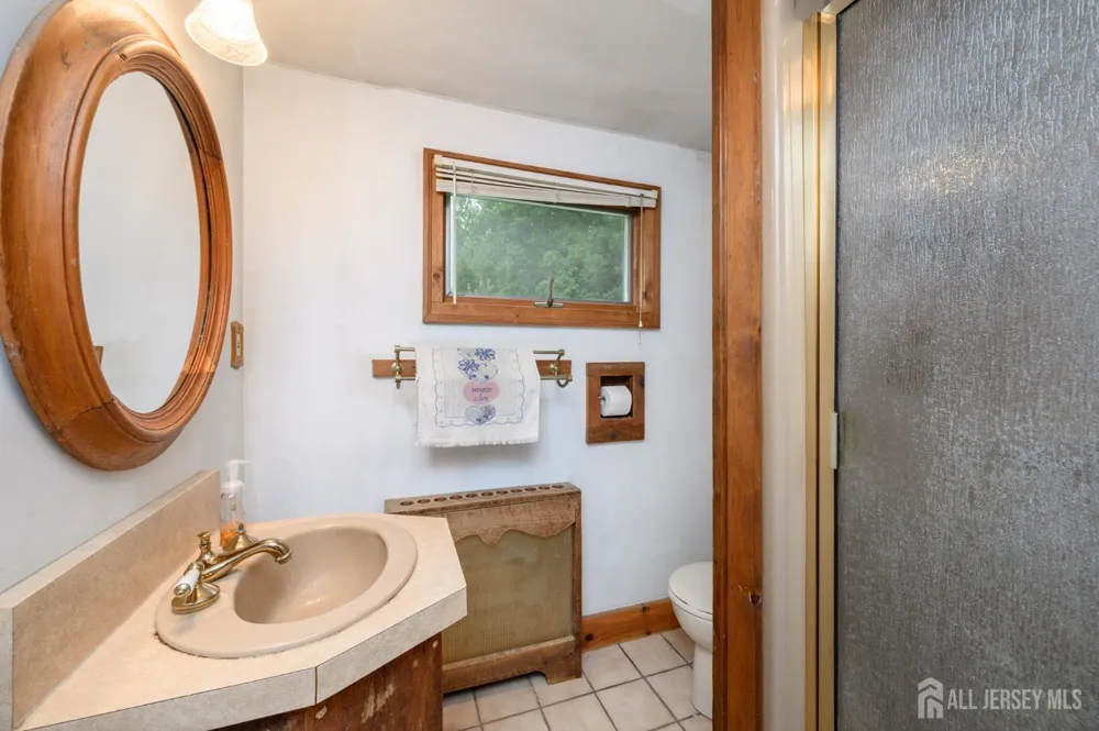 1097 State Route 173 Bethlehem, NJ 08802