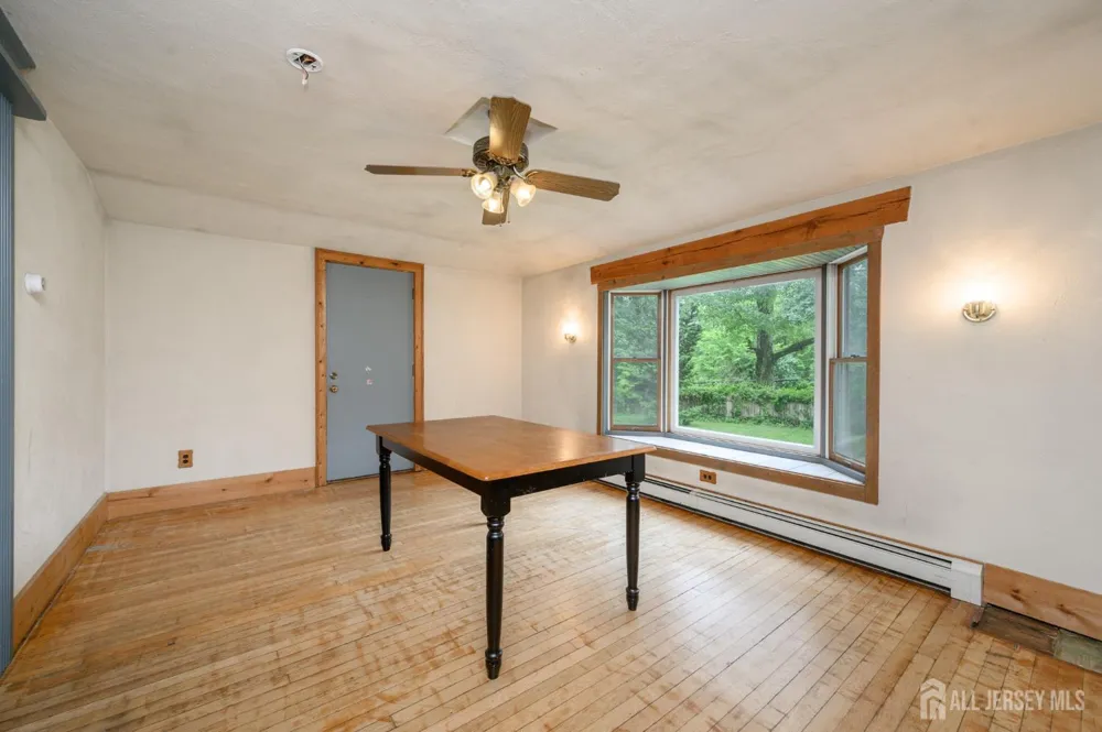1097 State Route 173 Bethlehem, NJ 08802