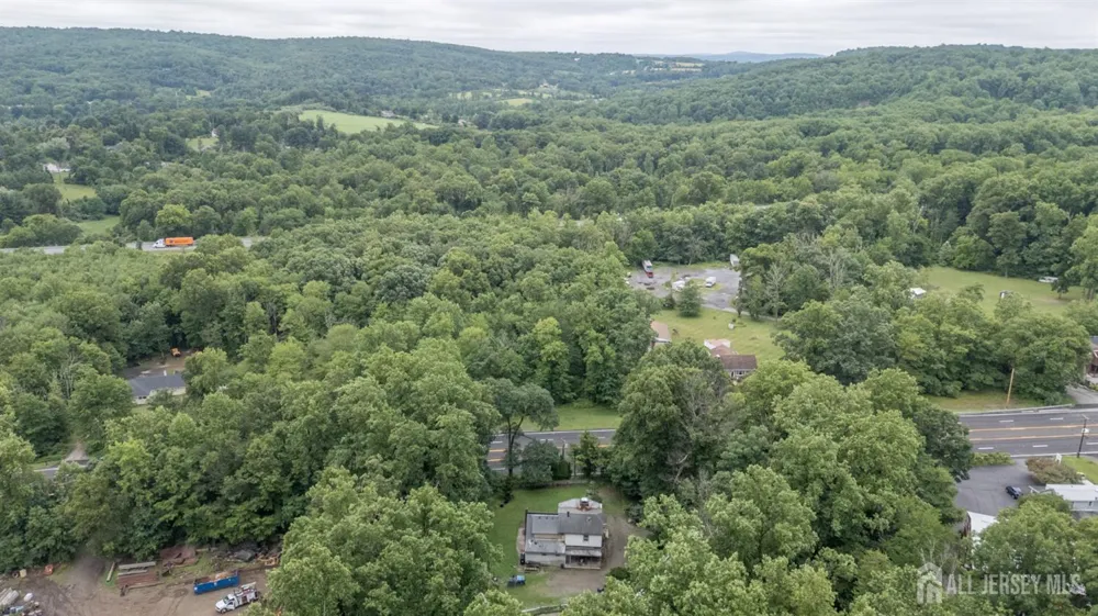 1097 State Route 173 Bethlehem, NJ 08802