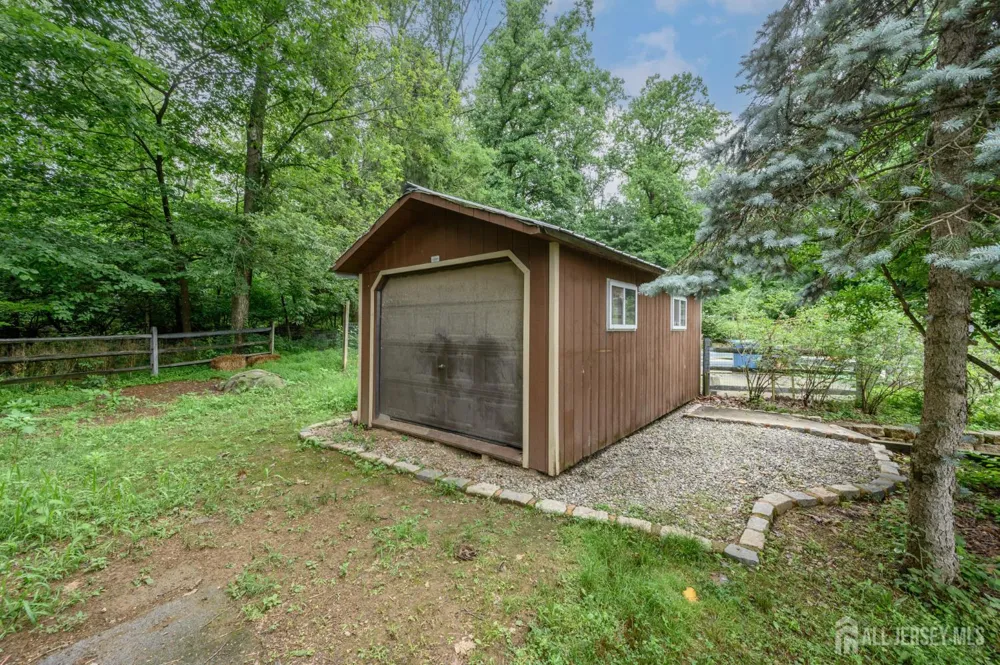 1097 State Route 173 Bethlehem, NJ 08802