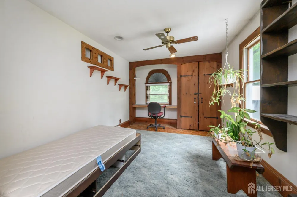 1097 State Route 173 Bethlehem, NJ 08802