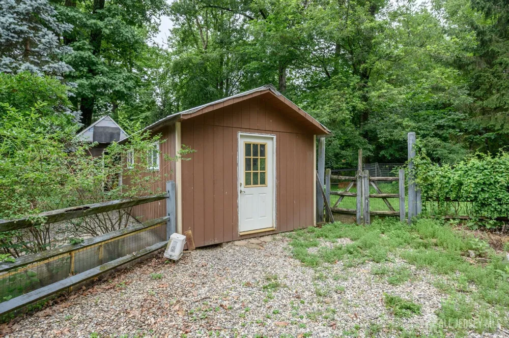 1097 State Route 173 Bethlehem, NJ 08802