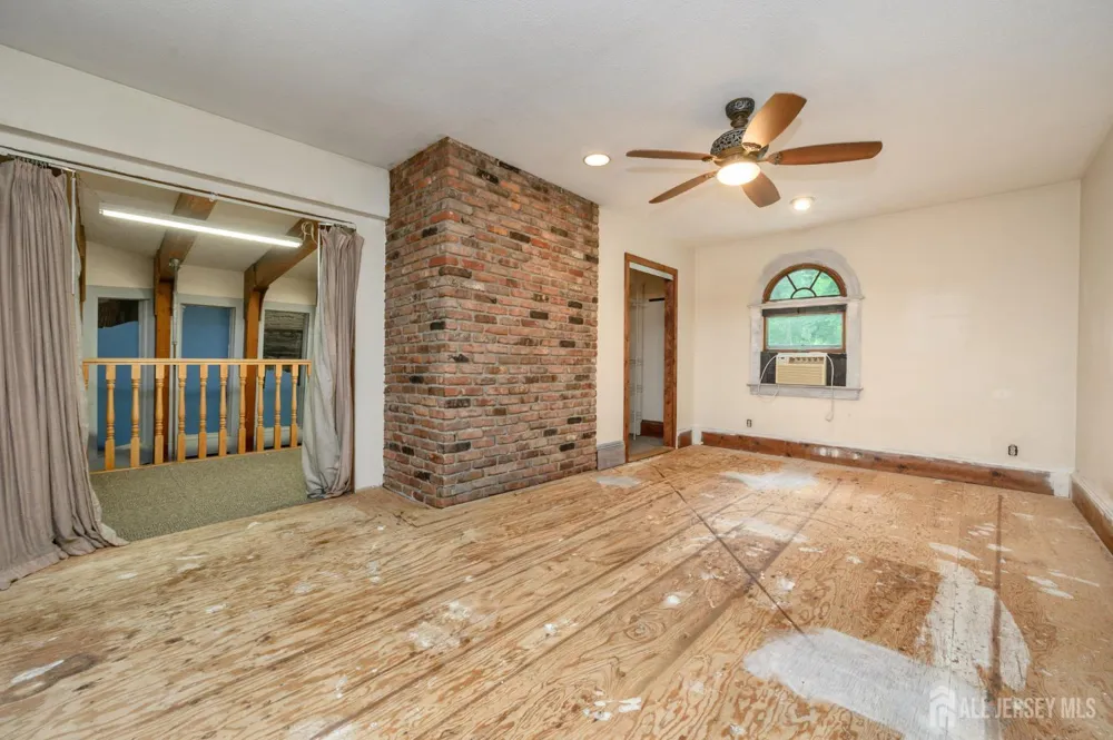 1097 State Route 173 Bethlehem, NJ 08802