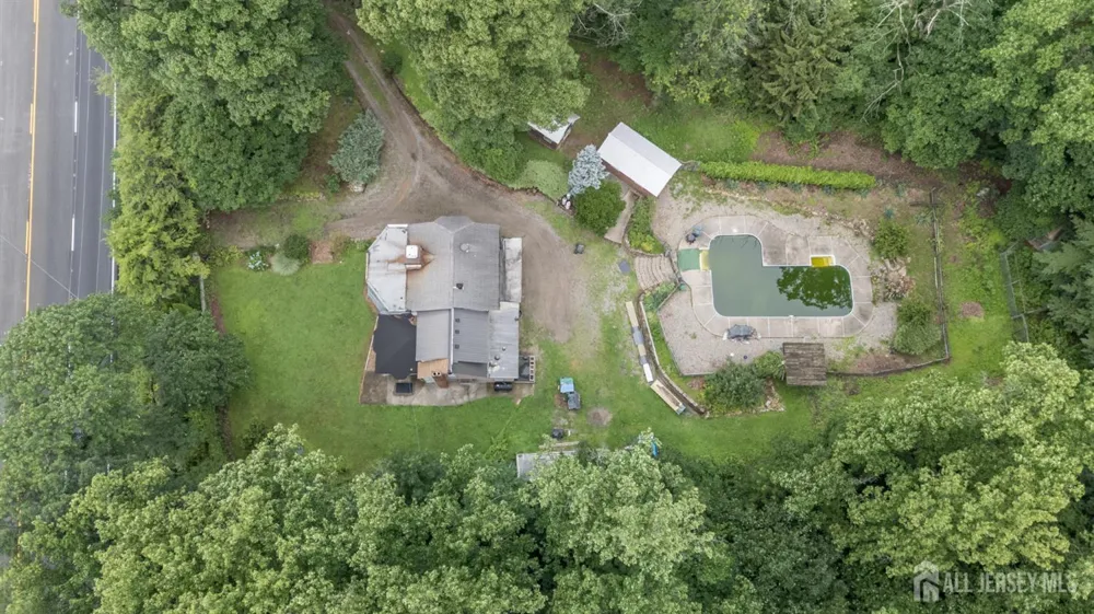 1097 State Route 173 Bethlehem, NJ 08802