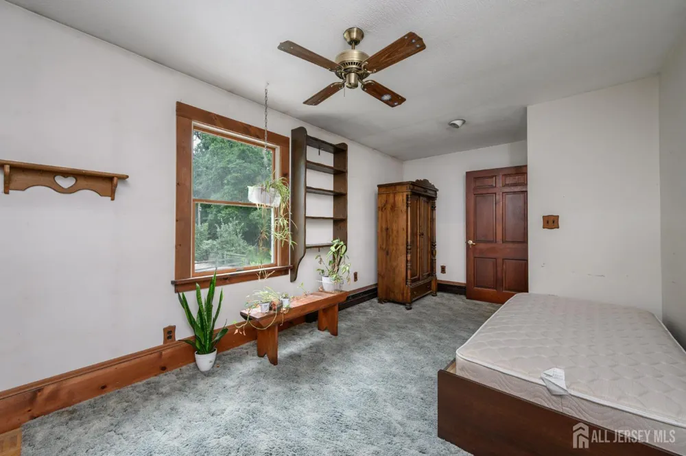 1097 State Route 173 Bethlehem, NJ 08802