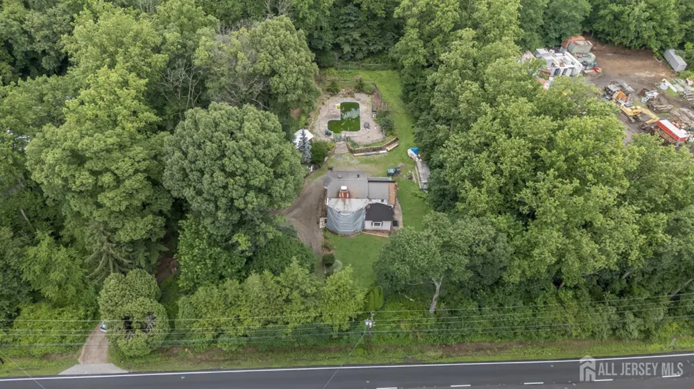 1097 State Route 173 Bethlehem, NJ 08802