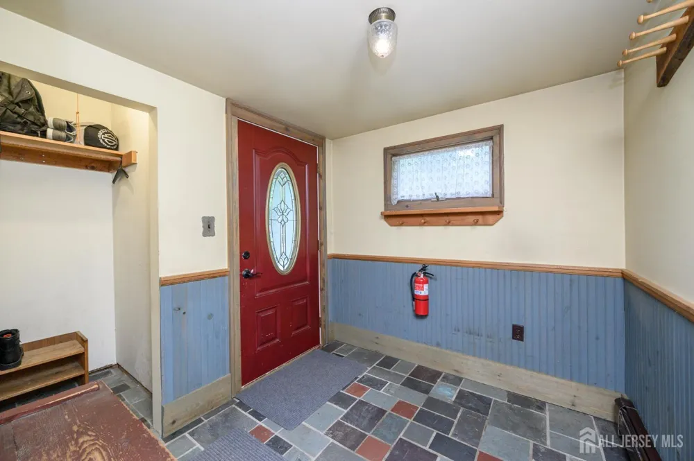 1097 State Route 173 Bethlehem, NJ 08802