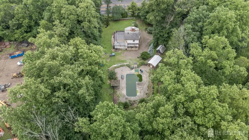 1097 State Route 173 Bethlehem, NJ 08802
