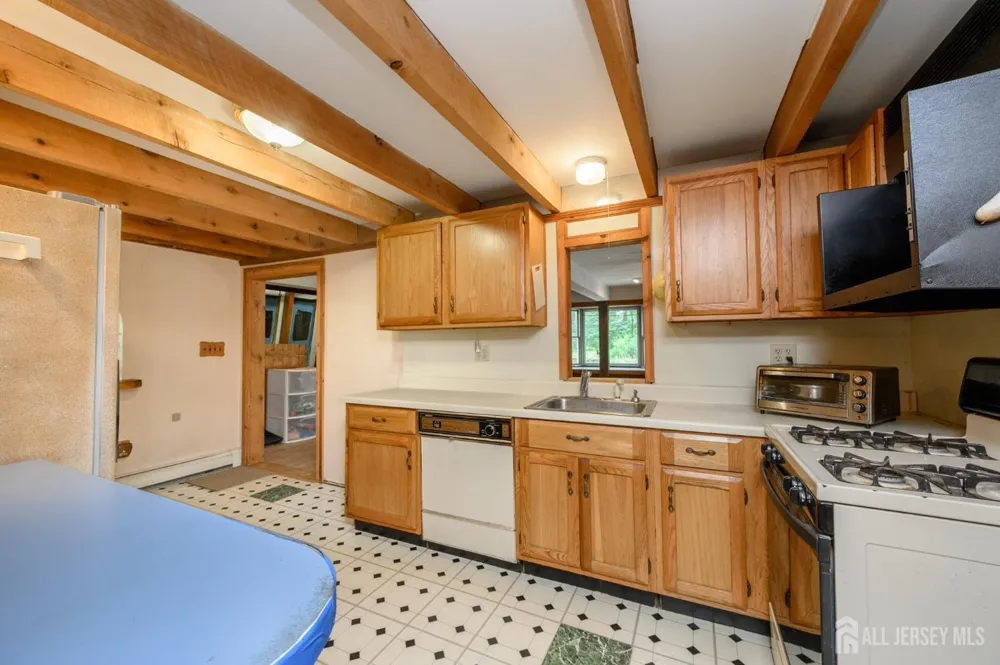 1097 State Route 173 Bethlehem, NJ 08802