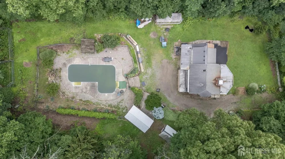 1097 State Route 173 Bethlehem, NJ 08802