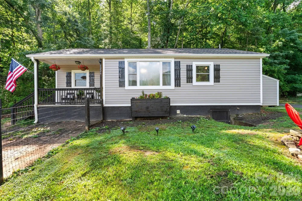 1226 Newfound Road Leicester, NC 28748